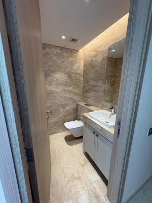 Rustomjee Crown - 5BHK, Floor 40