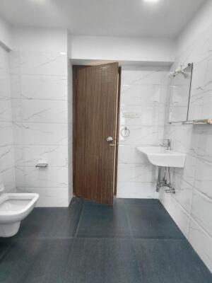 Neumec Chandellior Court