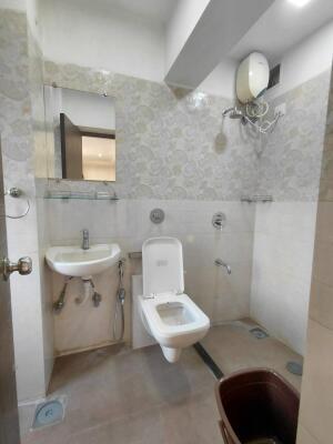 Neumec Chandellior Court